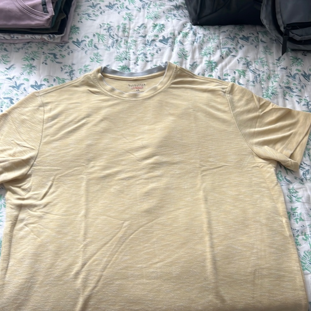 Van Heusen Tee, Yellow - Large
